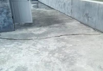 灵寿楼顶漏水维修公司分享下如何解决卫生间隐蔽部位漏水的问题?